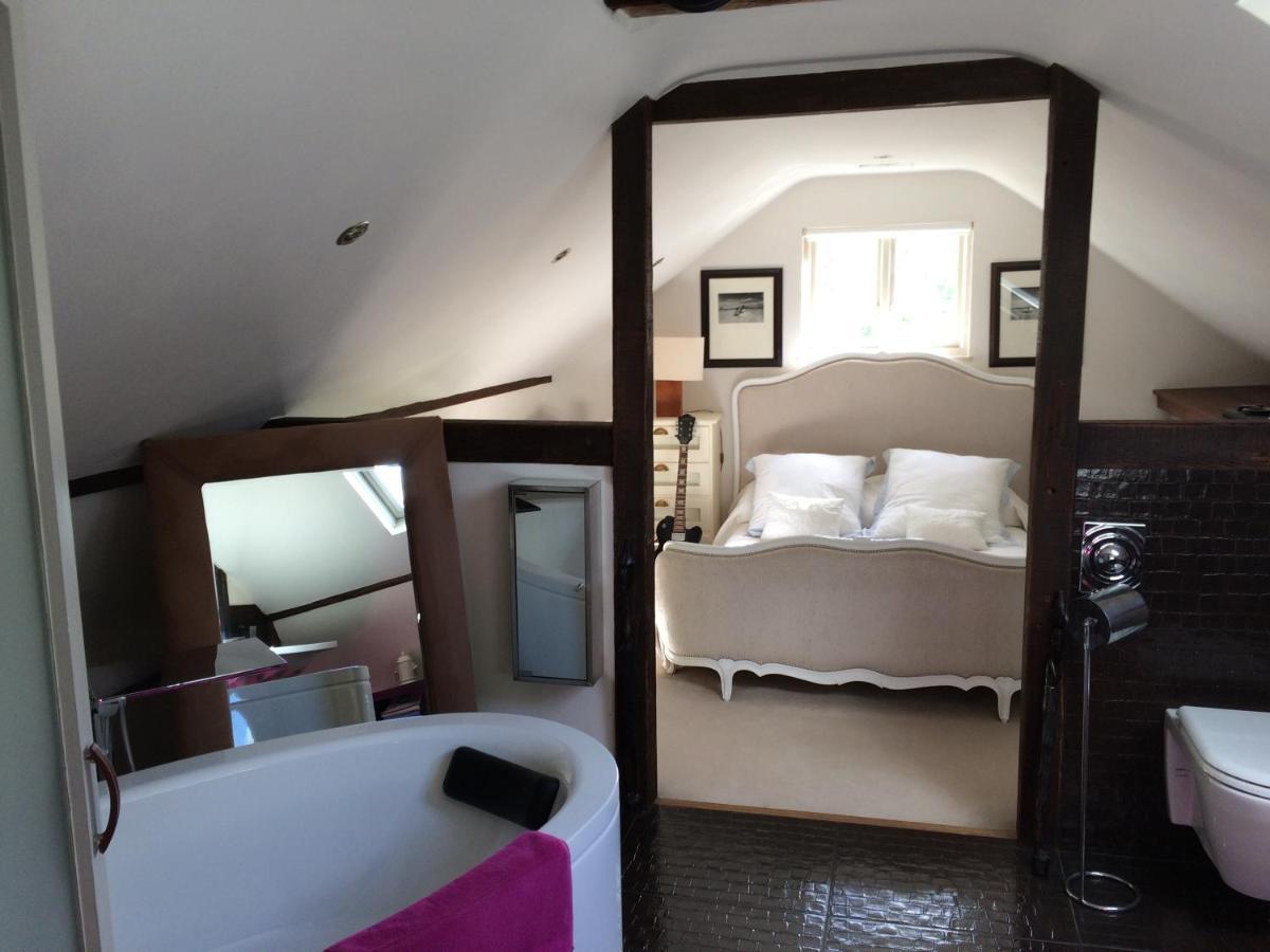 Castle Mill Bed And Breakfast ดอร์กิง ภายนอก รูปภาพ